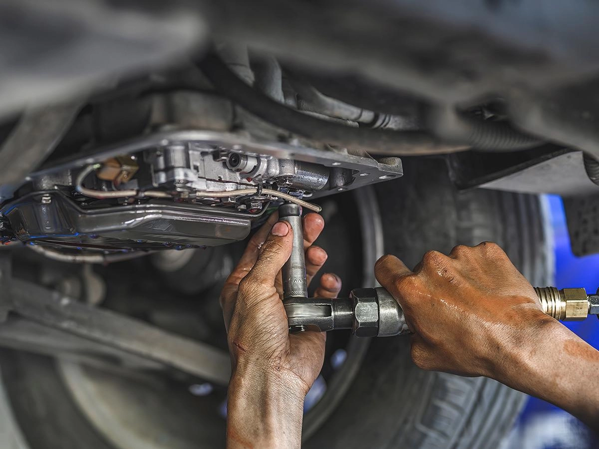 Troca do fluido da transmissão automática total - SR Motors | Oficina Mecânica • Serviços automotivos